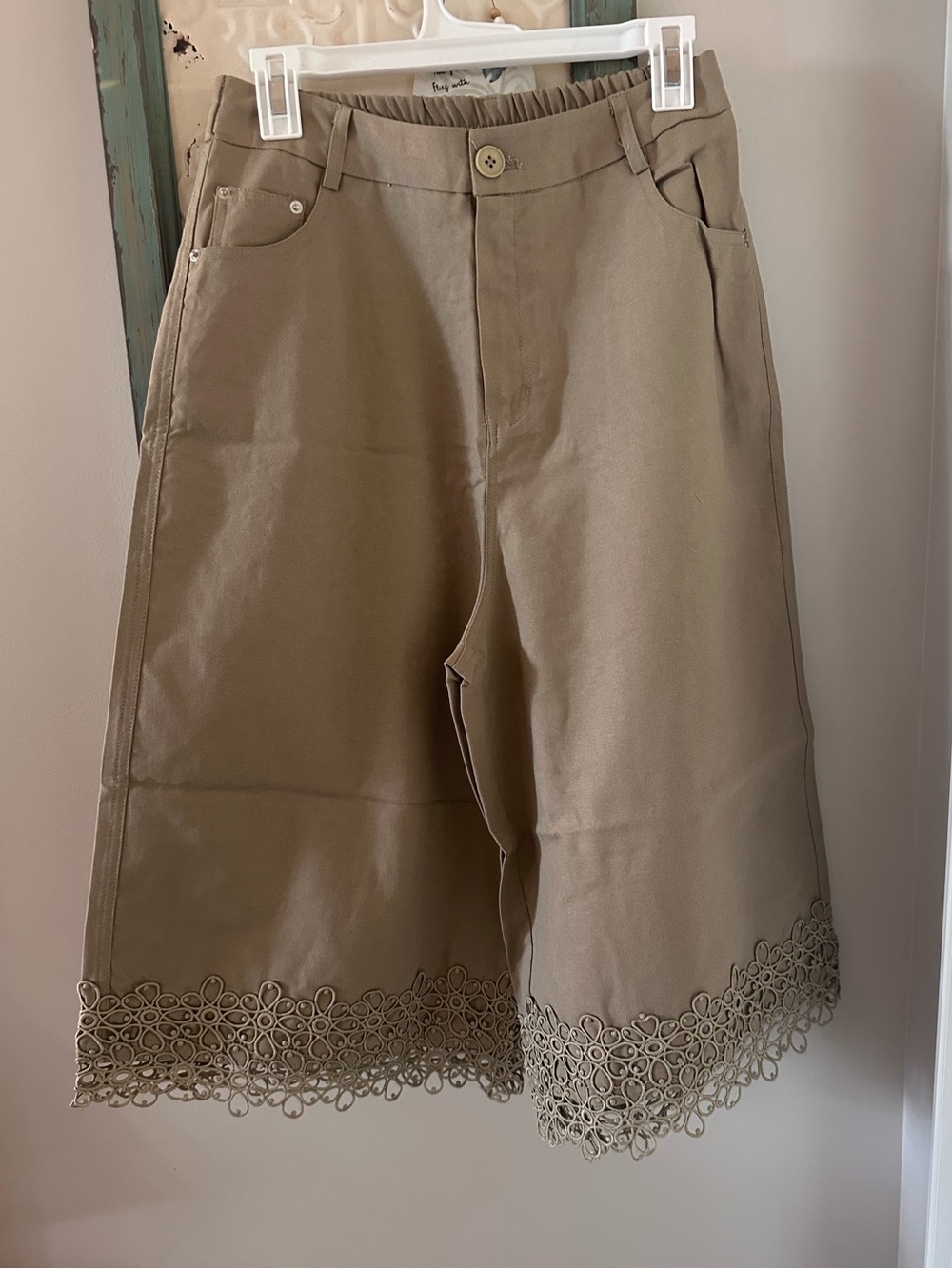 Olive Green Wide Leg Cropped Pants Crochet Lace Hem Size Large New